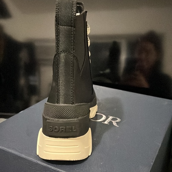 Sorel women’s brex black leather round toe boot - Picture 4 of 5